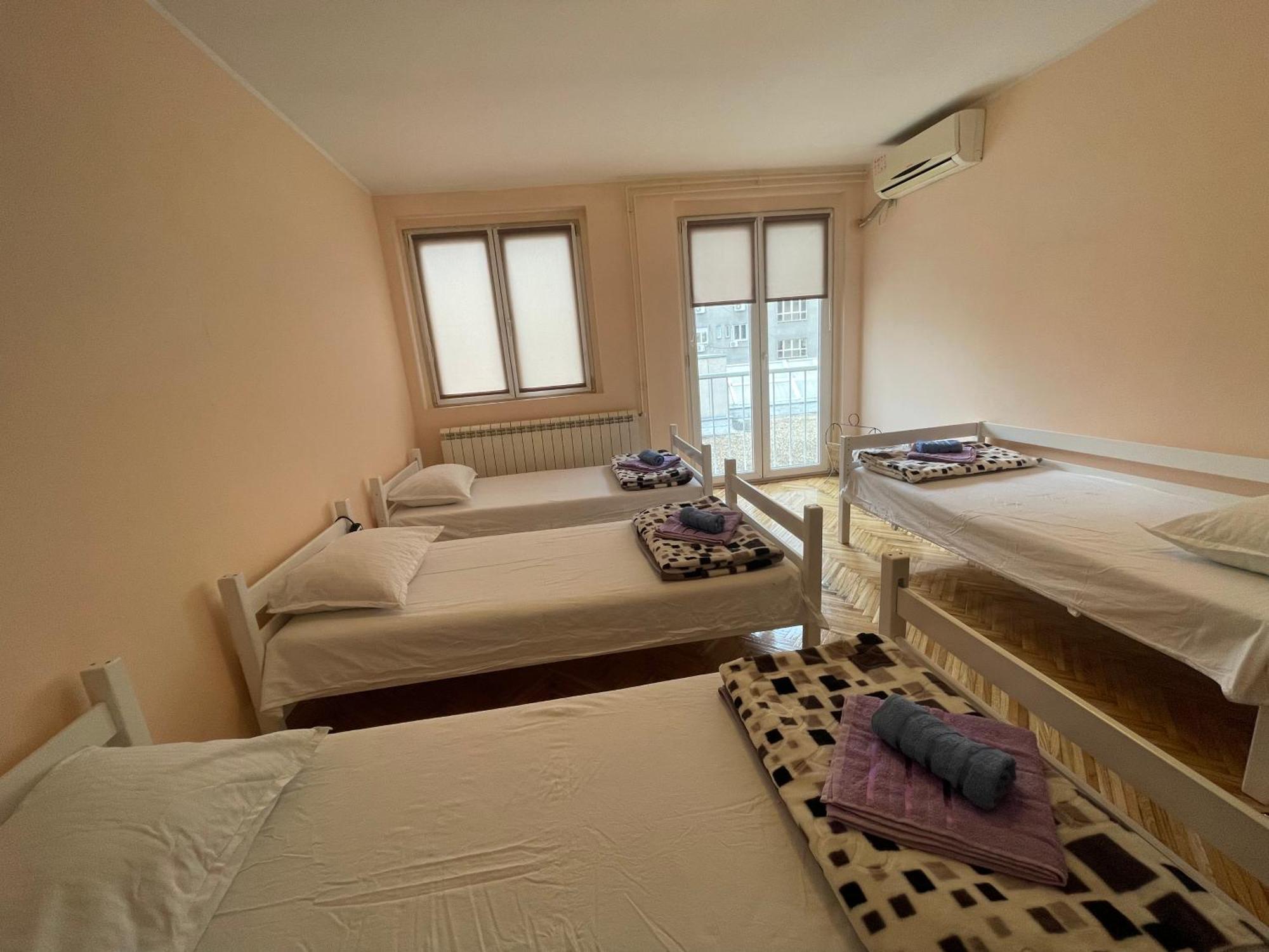 Bg Sunflower Apartment Belgrado Exterior foto