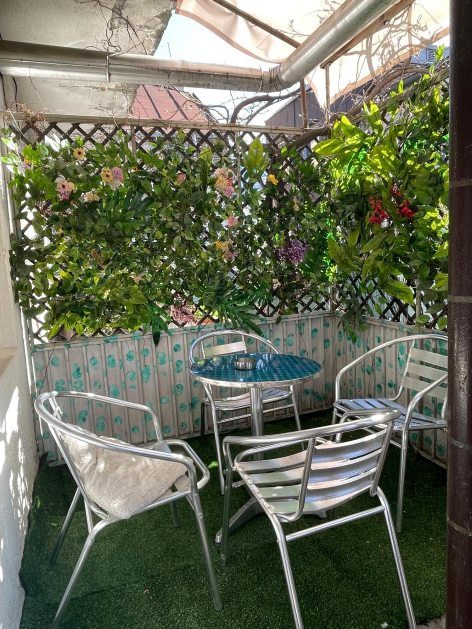 Bg Sunflower Apartment Belgrado Exterior foto